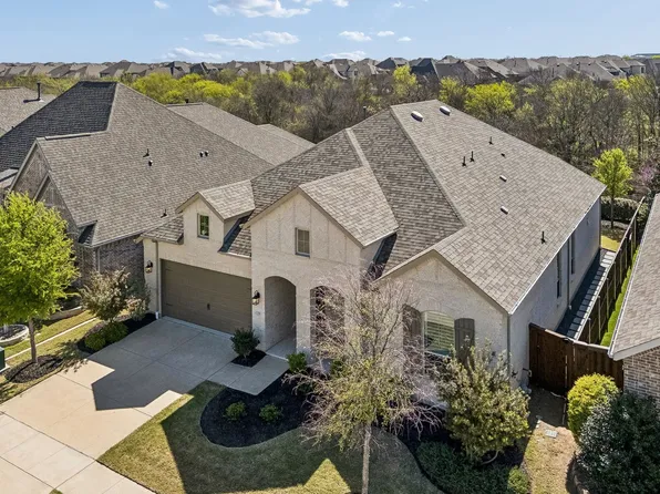 1104 Bluestem Dr, Aubrey, TX 76227