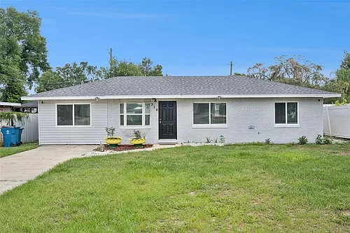 210 E Palm St Photo 1