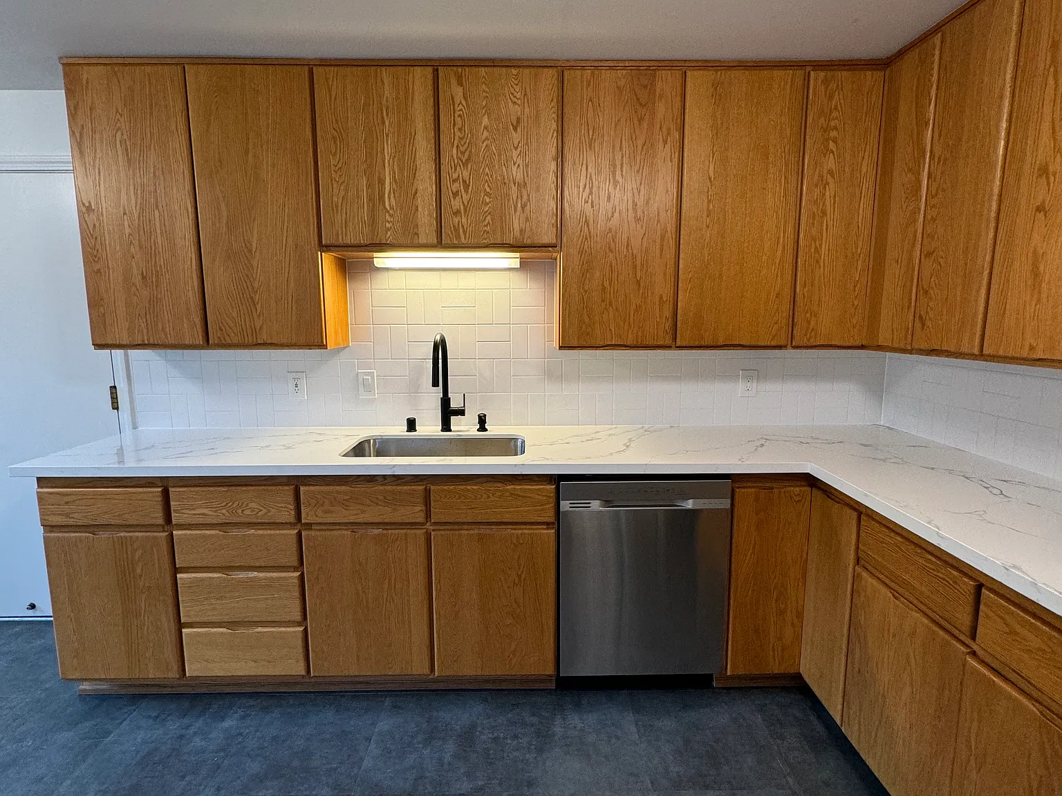 S 261st St, Kent — Photo 4