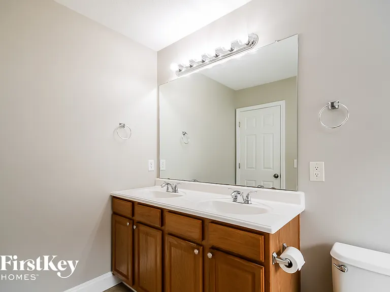 9626 Falling Stream Dr — Photo 12