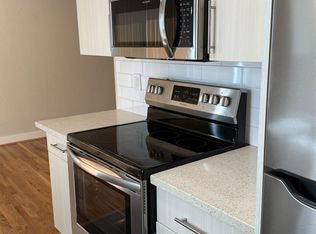 Special Offer $100 Rent Credit! New Modern Remodel 2 Bd 1.5 Bath Townhouse Private Patio, Gorgeou..., Portland, OR 97220