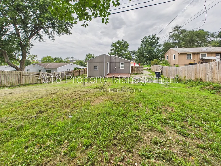 9109 E 44th St — Photo 16