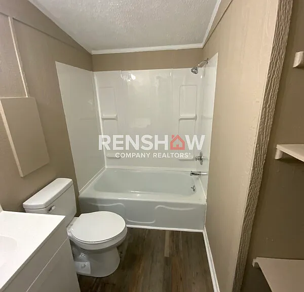 105 W College St #1 — Photo 6
