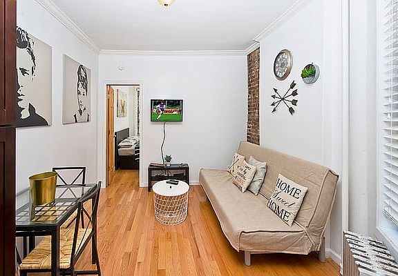 2nd image of 326 E 109th St APT 5