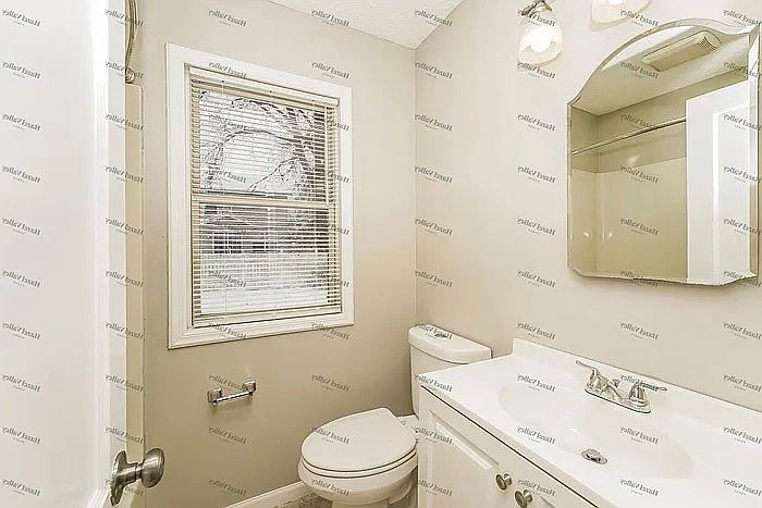 1st image of 2239 11th St #2239