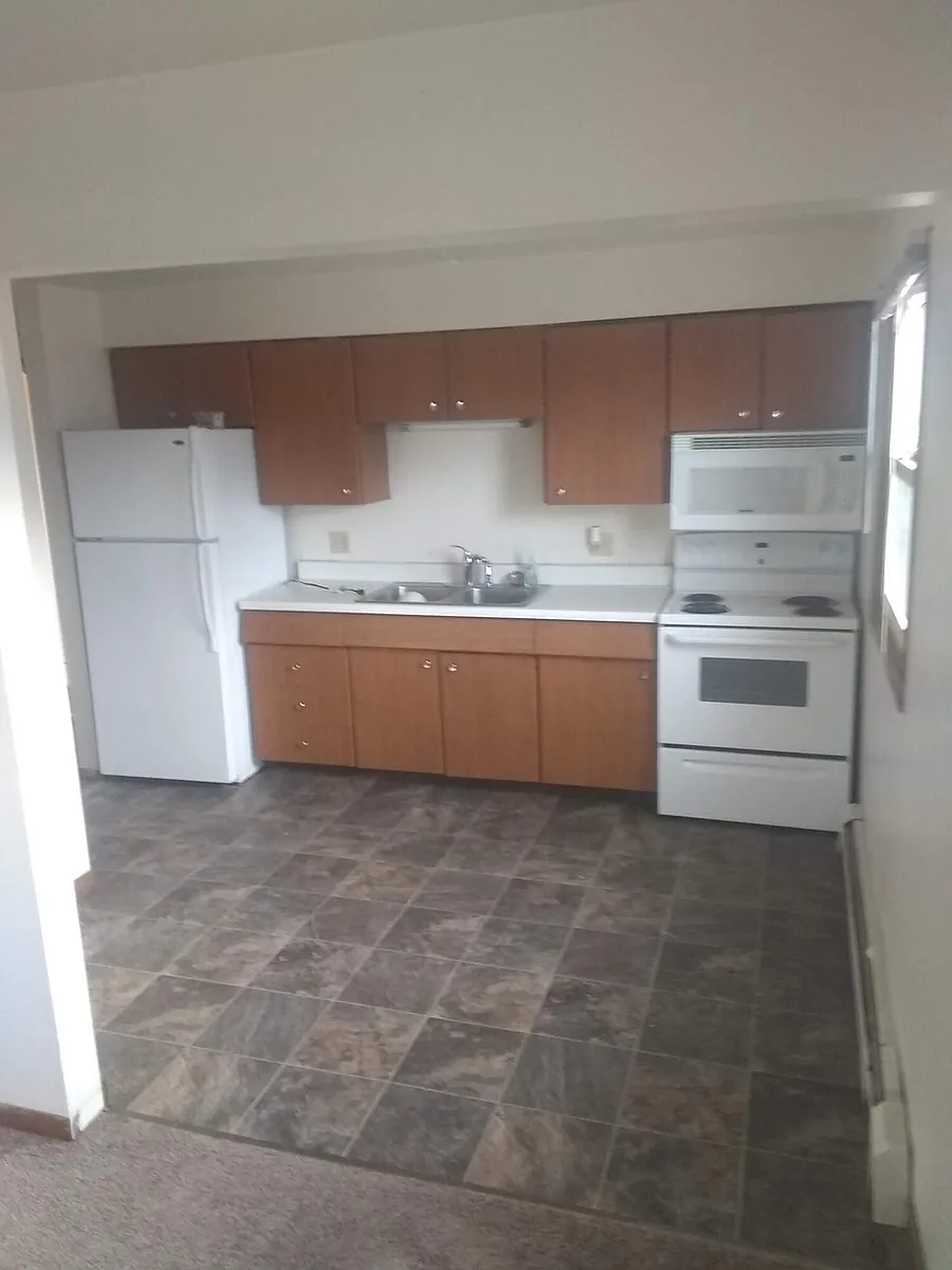 Building Photo - 102 & 106 W Wandel Ave #1