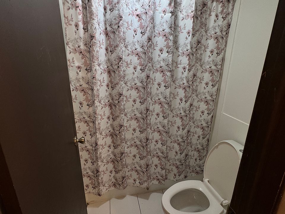 Shower and toilet has own door