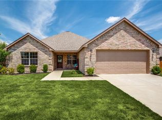 336 Stanley Dr, Aubrey, TX 76227