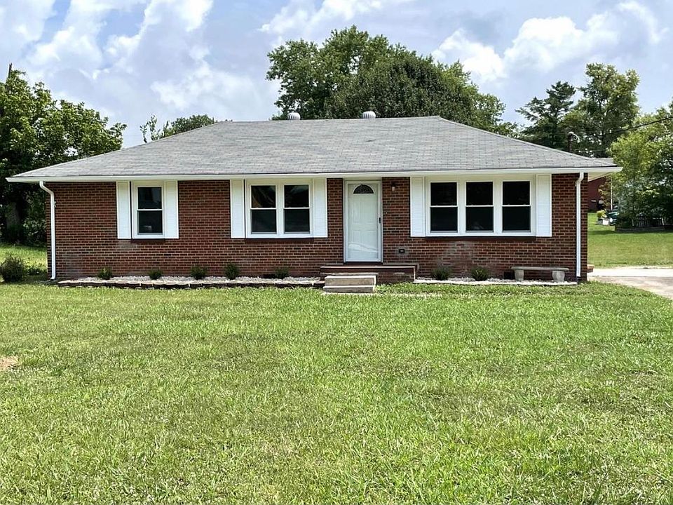 1st image of 209 Willowbrook Dr