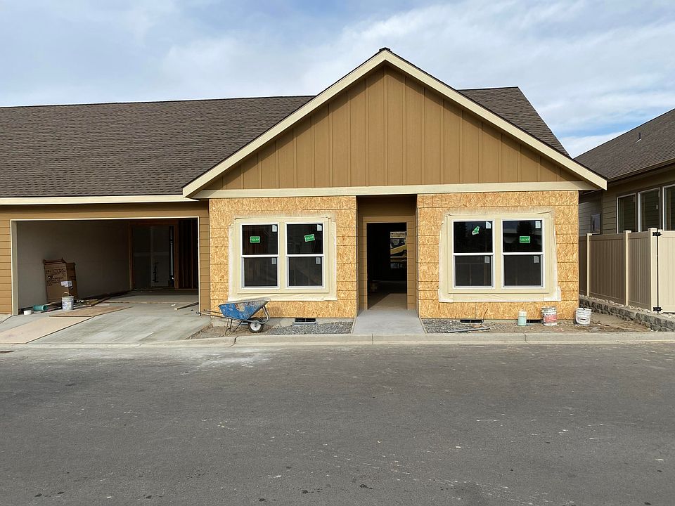 1st image of 221 Solomon Loop NW