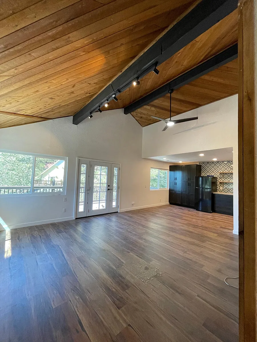 Beautiful ceilings lights. Ceiling fans in every room. - 2645 Valkyrie Dr