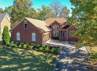 5621 Cahaba Glen Cir, Birmingham, AL 35210