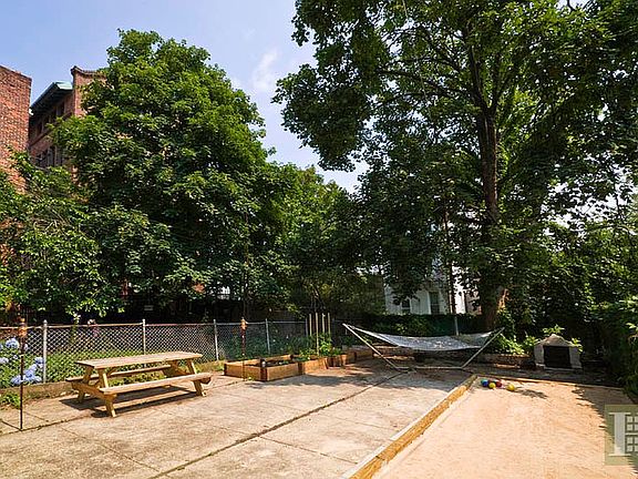 2nd image of 229 8th St