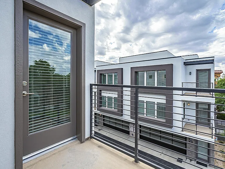 Roosevelt Luxury Townhomes — Photo 12