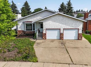 11327 25th Ave NW, Edmonton, AB T6J 5J1