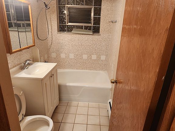 4th image of 5226 N Delphia Ave #3E