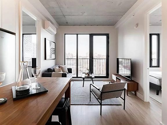2nd image of 815 Flatbush Ave #305