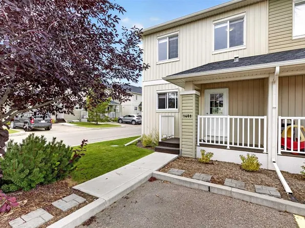 1401 S Clover Line, Carstairs, AB T0M 0N0