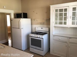 106 W 38th St #B, Austin, TX 78705