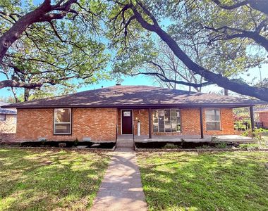 918 Bromwich St, Garland, TX, 75040