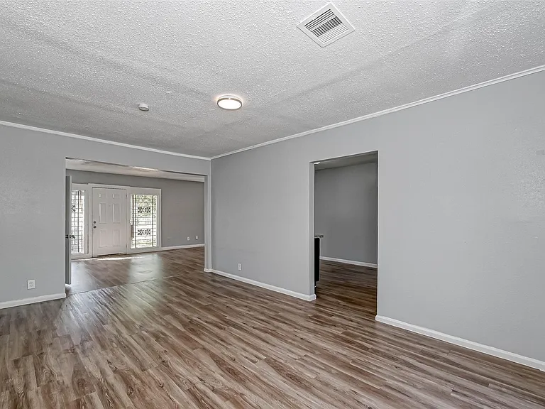 4118 Sunflower St — Photo 4