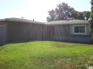 1219 Santa Maria Rd, Los Banos, CA 93635