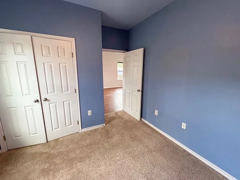 4417 Edward St — Photo 10