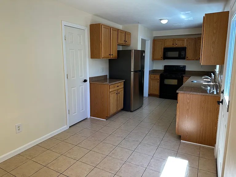 525 Water St #2 — Photo 10
