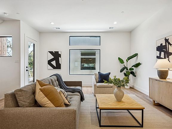 5th image of 2147 Mail Ave #102