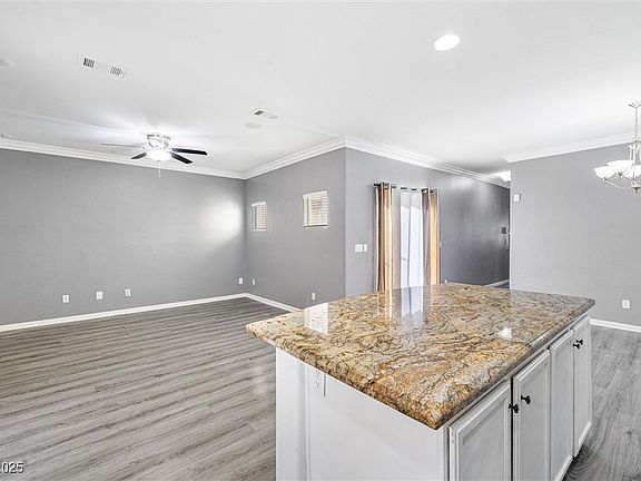 5th image of 3532 Carisbrook Dr