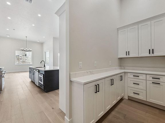 5th image of 3739 S Kennedy Ln #135