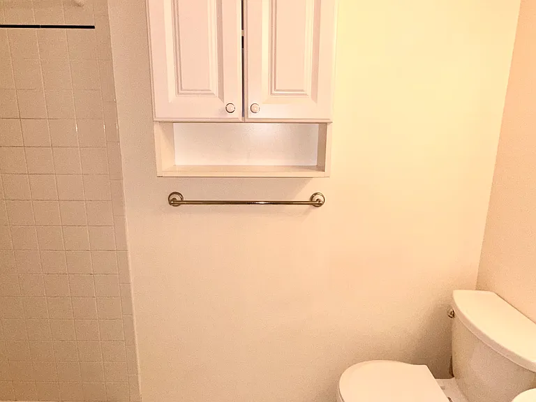 650 N Armour St — Photo 21