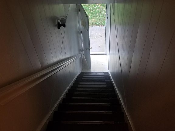 2nd image of 2514 S Vine St