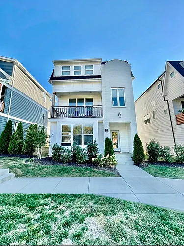 530 Edwin St #3 Photo 1