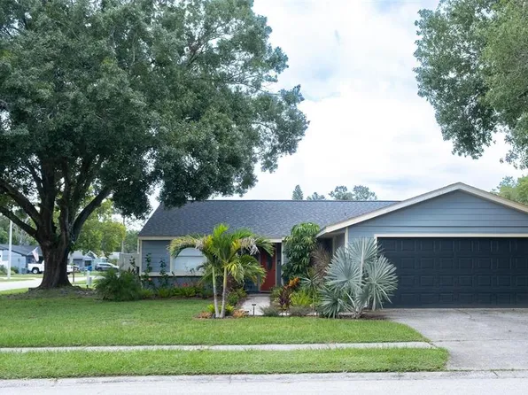 8041 Blue Finch Way, New Port Richey, FL 34653