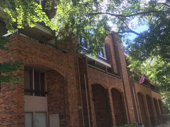 708 15th St S, Arlington, VA 22202