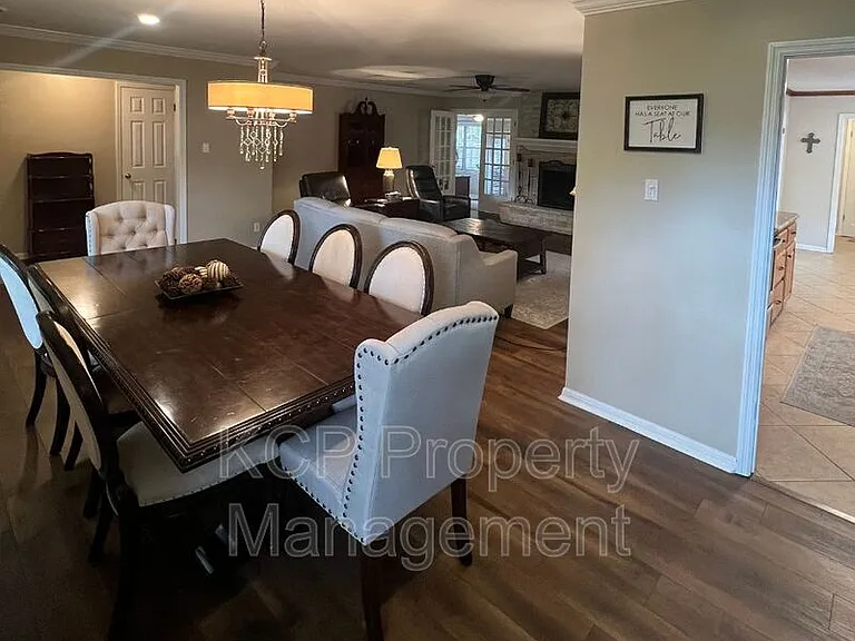 10511 Meandering Way — Photo 9