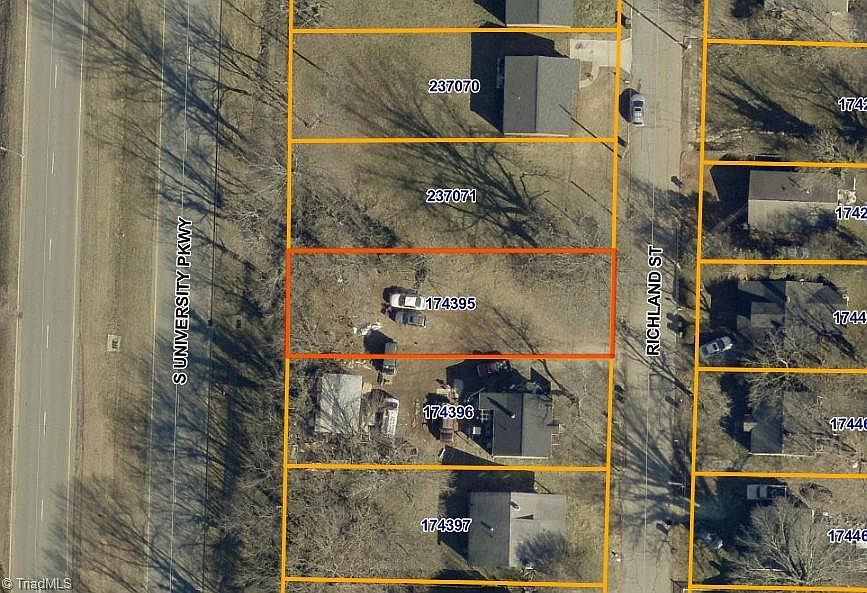 2nd image of 1110 Richland St #144