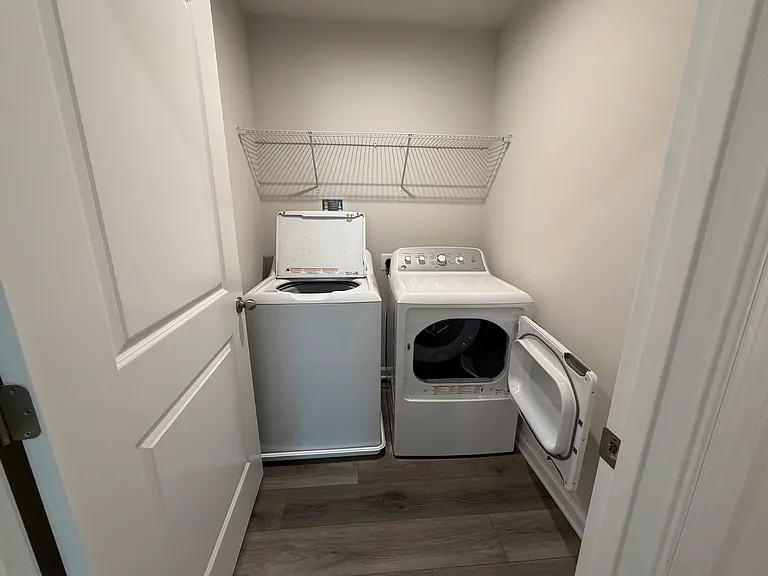 54 Goldspire Dr — Photo 37