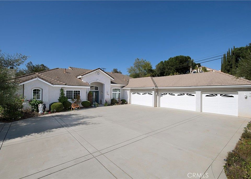 1st image of 10118 Boulder Knolls Dr