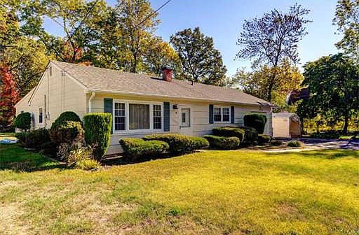 2nd image of 1247 Brookside Rd