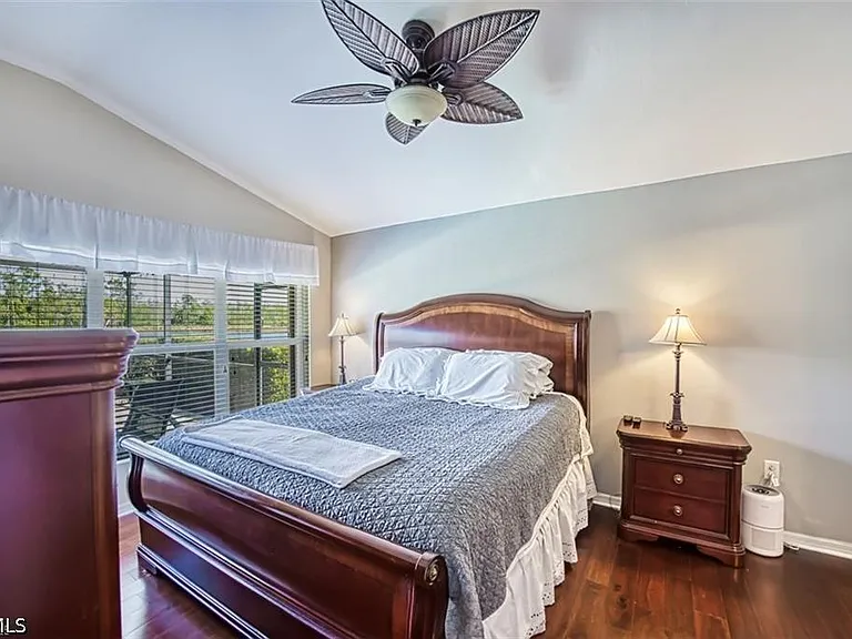 10092 Oakhurst Way — Photo 18
