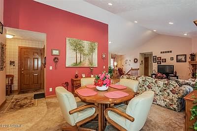 5th image of 5341 S Silverstone Dr NE