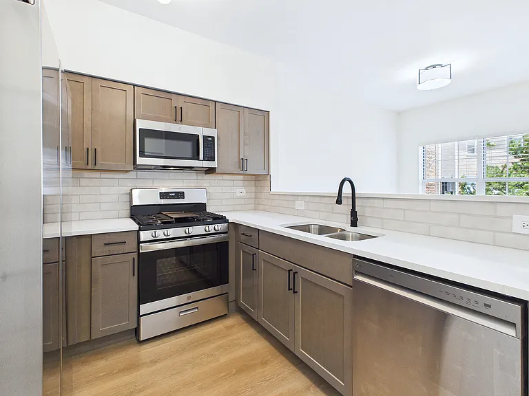 3 Charlotte Cir — Photo 14