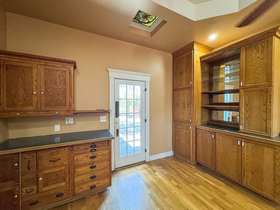 Kitchen / Main Entry Door