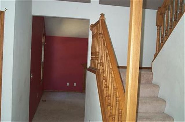 2nd image of 750 Summit Ct