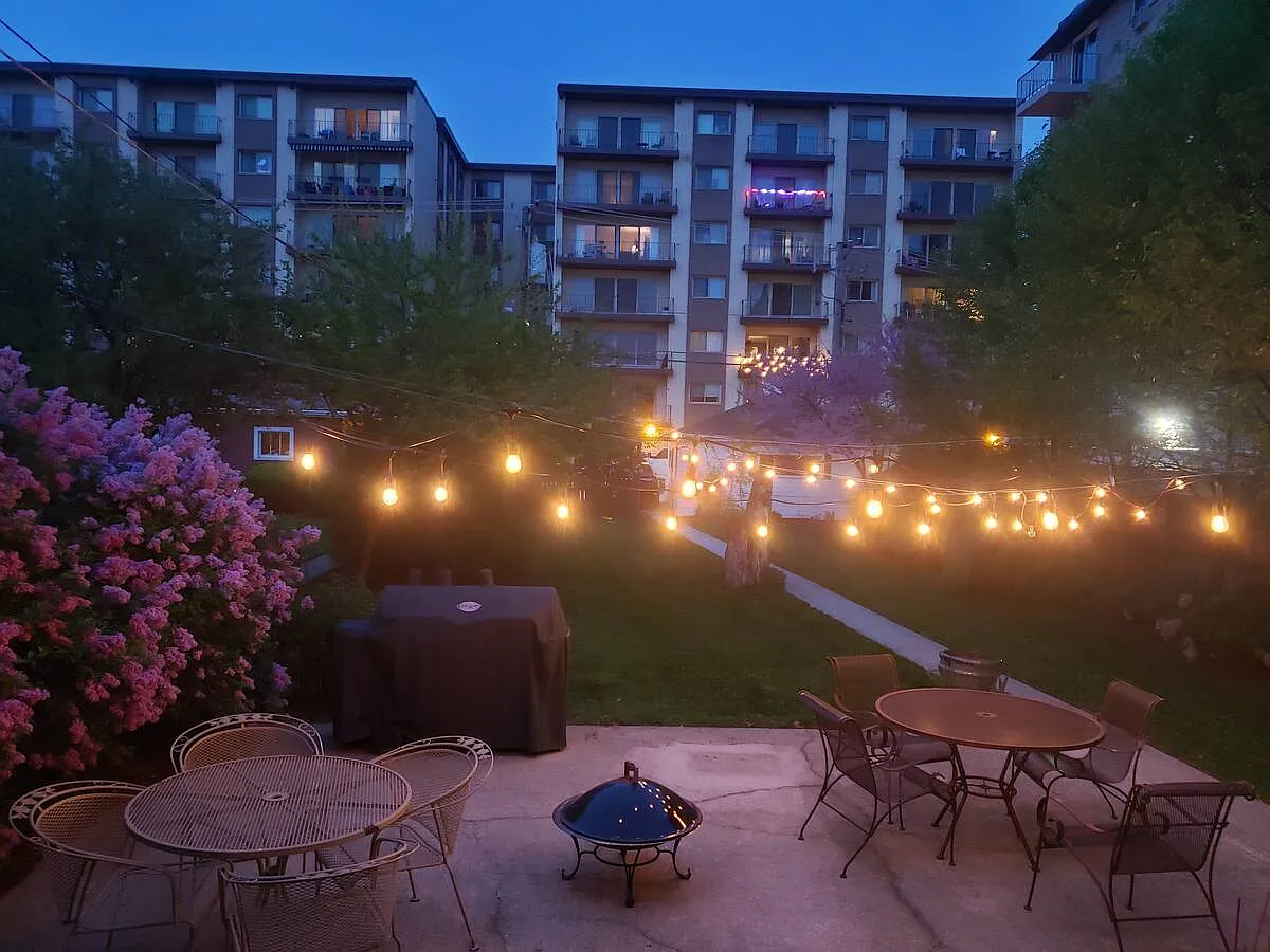 2 bed, 1000 sqft, $1,995 — Photo 3