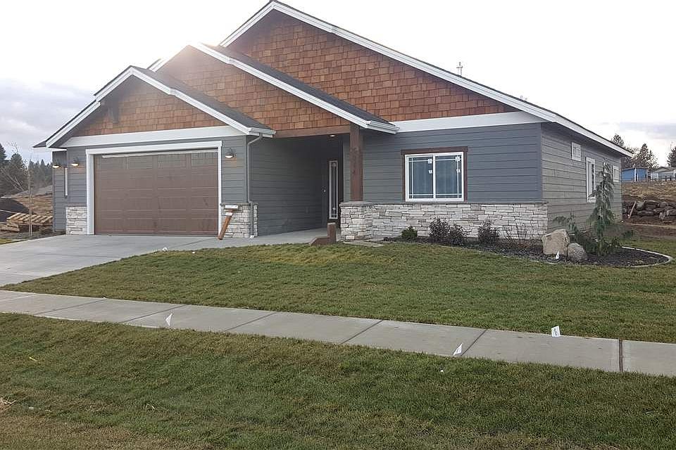 1st image of 4902 E 42nd Ave