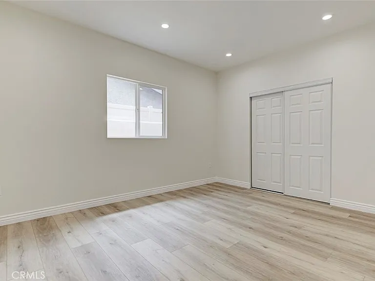 20502 Lull St — Photo 7