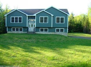 566 Ridge Dr, Hermon, ME 04401